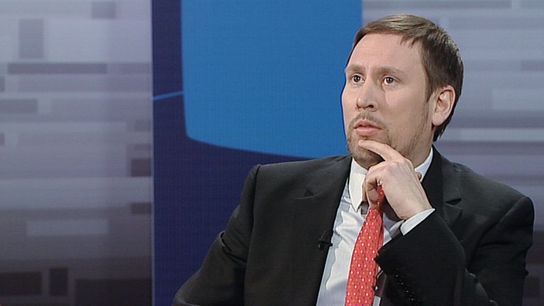 Paavo Arhinmäki A-studion presidenttitentissä.