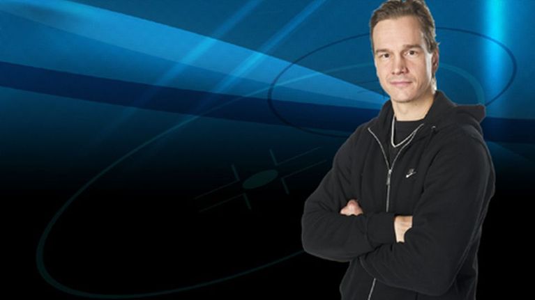 Juha Lind toimii nykyisin Ylen jääkiekkoasiantuntijana