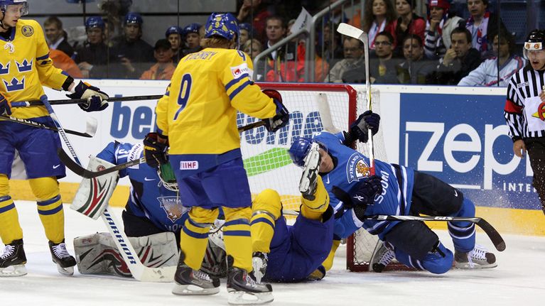 Suomi ja Ruotsi MM-finaalissa 2011.