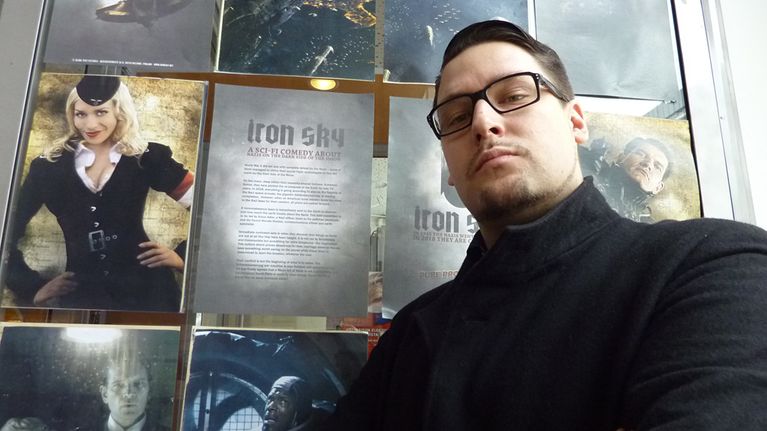 Ohjaaja Timo Vuorensola kehittää uutta elokuvaa Adolf Hitlerin palkkamurhasta.