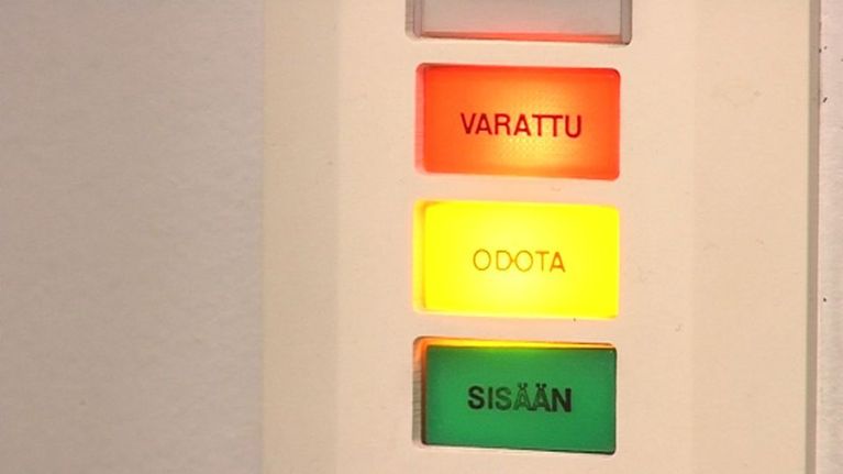 Lääkärinhuoneen ovivalot.