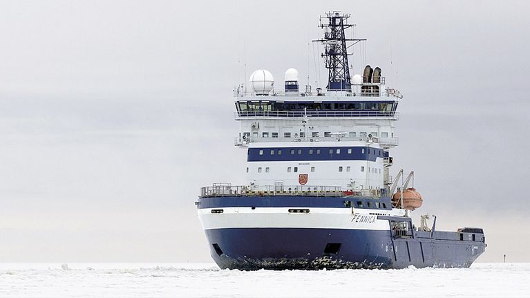Arctia Shippingin jäänmurtaja Fennica on avustanut Shellin koeporauksia arktisille merialueille.