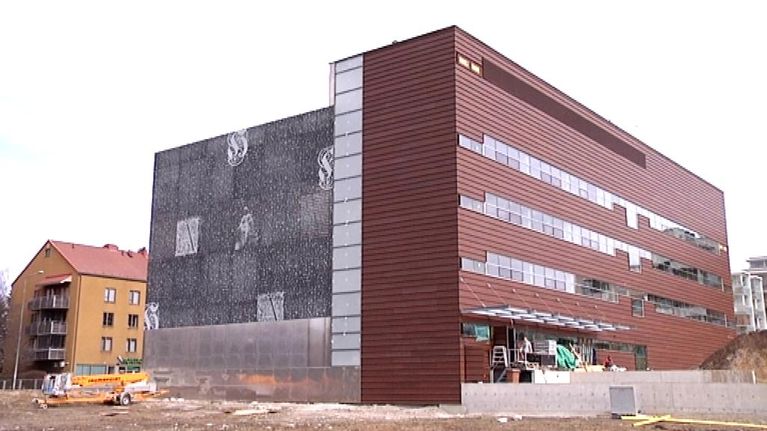 Hämeenlinnan maakunta-akisto yhdistää monenlaista materiaalia onnistuneesti yhteen.
