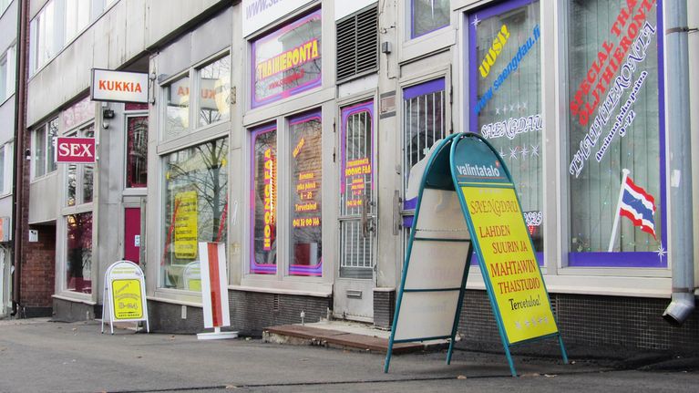 Lahden Thai-hieromapalveluista iso osa on Rautatienkadun varrella