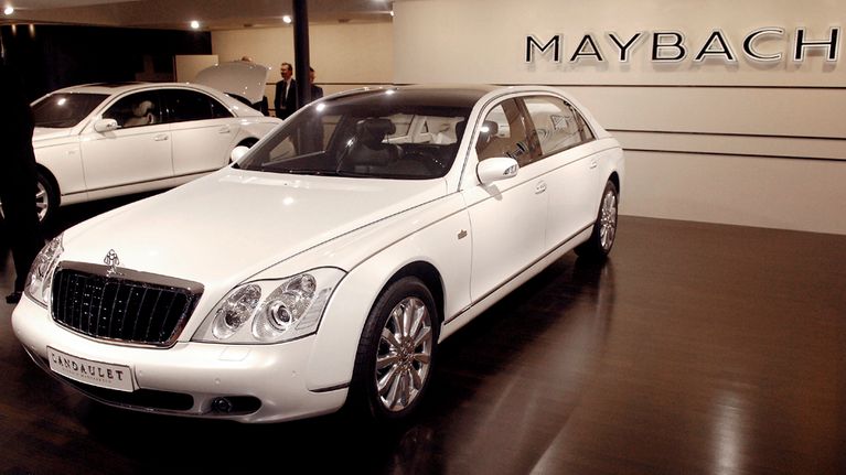 Maybach 62 S Landaulet -mallia esitellään automessuilla Sveitsissä.