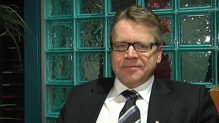 Kuvassa kansanedustaja Peter Östman