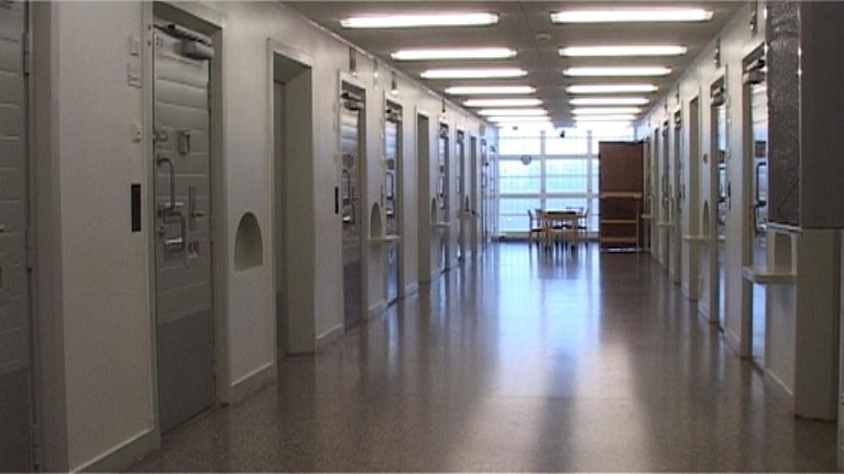 Sellien suljettuja ovia Riihimäen vankilassa