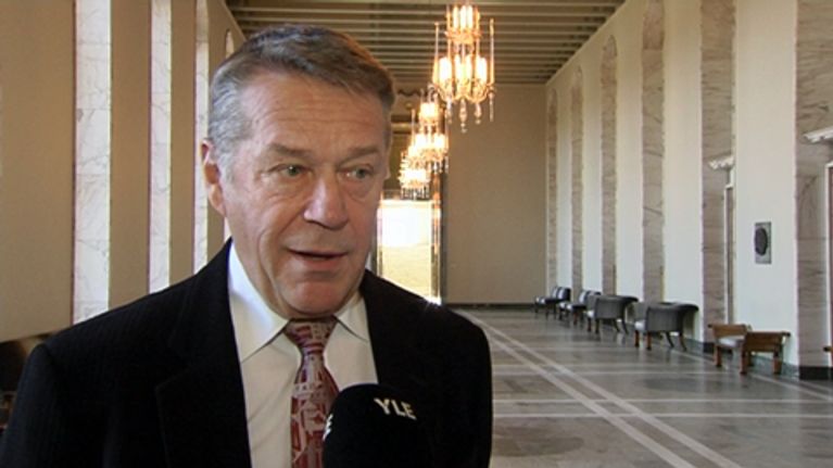 Tarkastusvaliokunnan puheenjohtaja Matti Ahde, SDP.