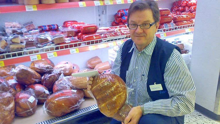 Kauppias Pentti Saapunki Kemijärven S-marketista