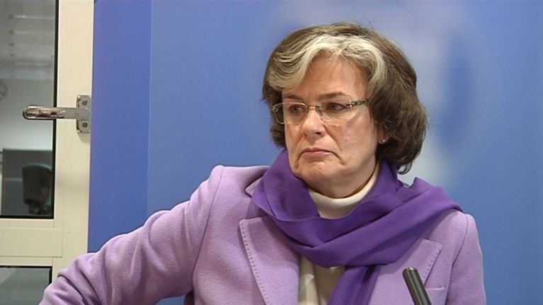 Maahanmuuttoministeri Astrid Thors (r.)