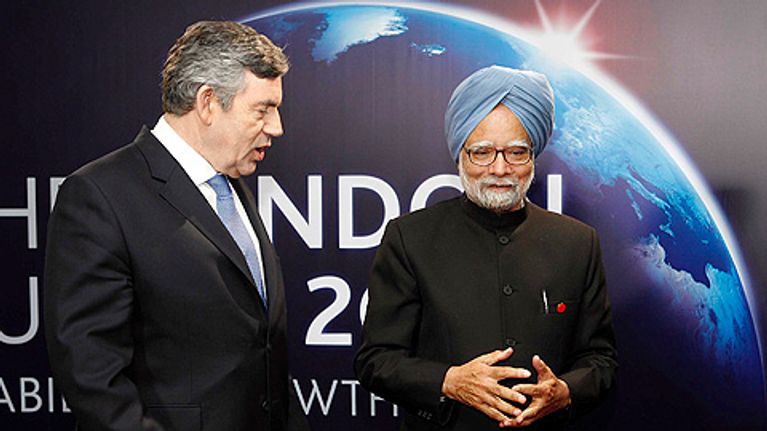 Britannian pääministeri George Brown ja Intian pääministeri Manmohan Singh