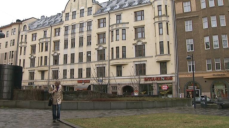Näkymä Helsingin Erottajan Dianapuistosta.