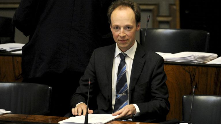 Perussuomalaisten Jussi Halla-aho eduskunnassa Helsingissä 12.6.2012.