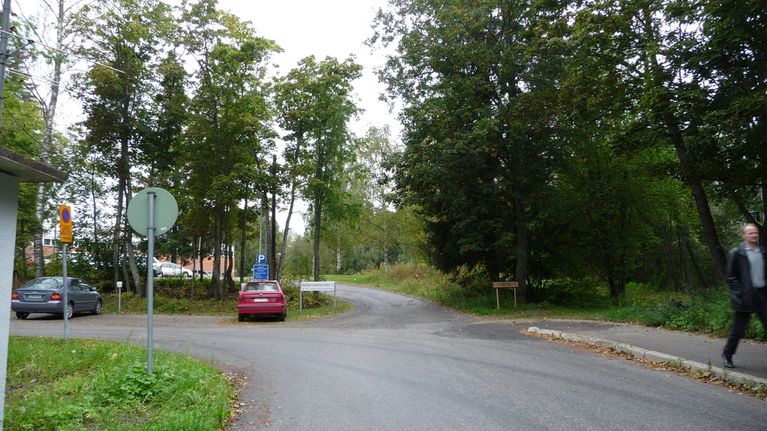 Puistomaisemaa Kotkankallion laella