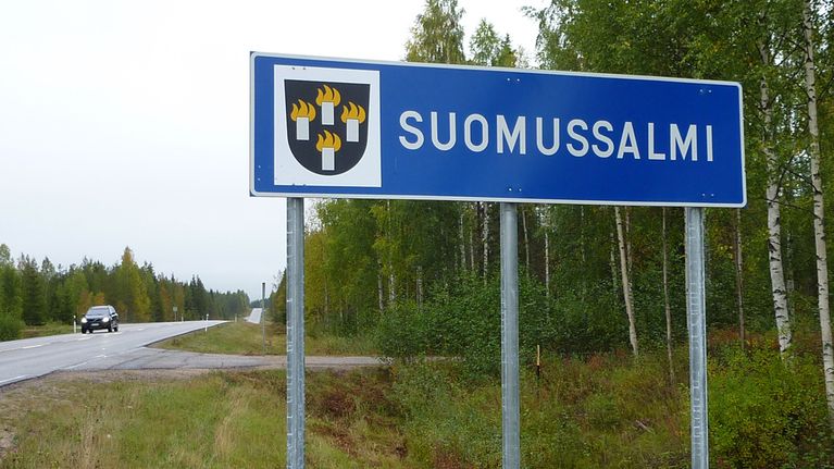Suomussalmen tiekyltti, maantie