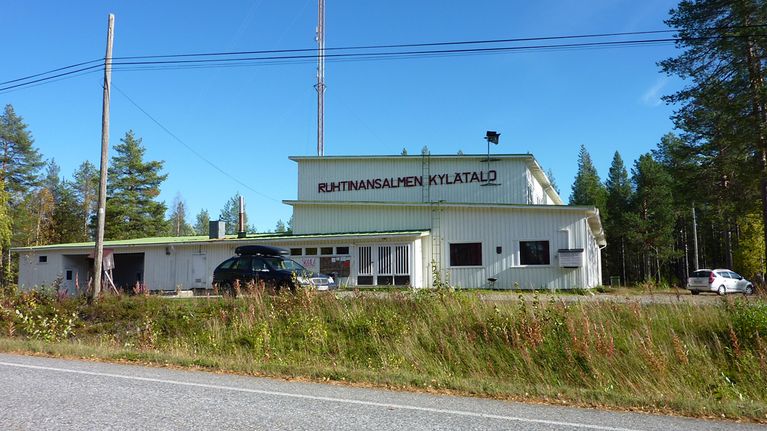 Suomussalmen Ruhtinansalmen kylätalo