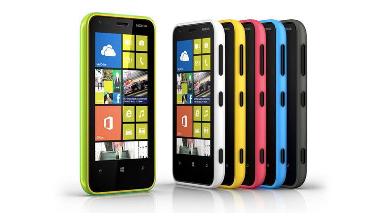 Eri värisiä lumia 620 -malleja