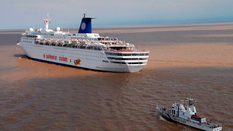 Atlantic Star -alus, silloiselta nimeltään Sky Wonder, sai pohjakosketuksen Argentiinan rannikolla tammikuussa 2007.