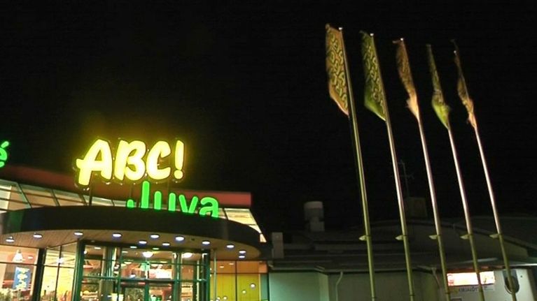 Juvan ABC-aseman sisäänkäynti.