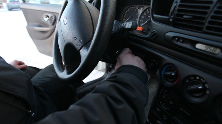 Autoa käynnistetään.