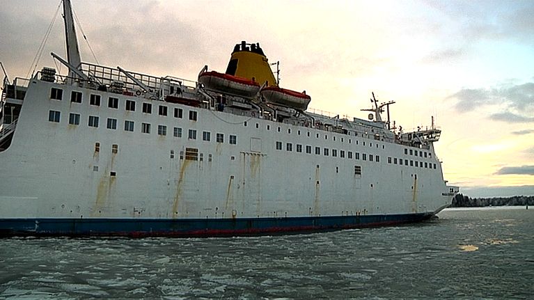 Wasa Express laiva Vaasan satamassa.