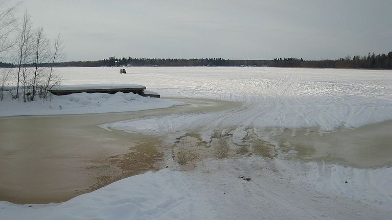 Jäätie kulkee Vaasassa Gerbyn venesatamasta Kuusisaareen.