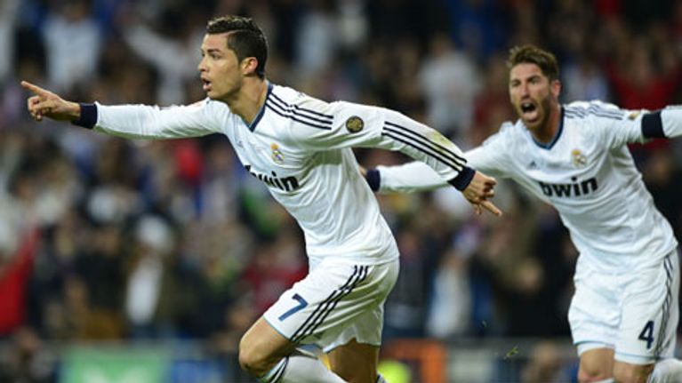 Cristiano Ronaldo juhlii osumaa Espanjan cupin finaalissa. 17.5.2013