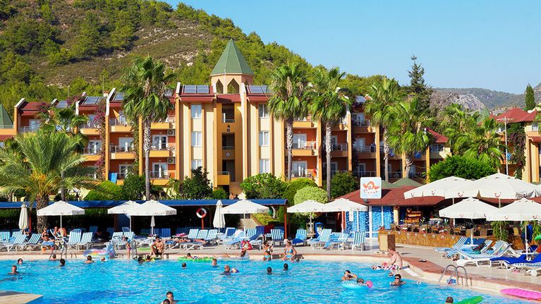 Blue Village Pascha Bay -hotelli Turkin Alanyassa. 