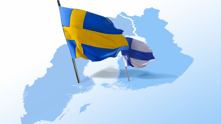 Ruotsin lippu ja Suomen lippu
