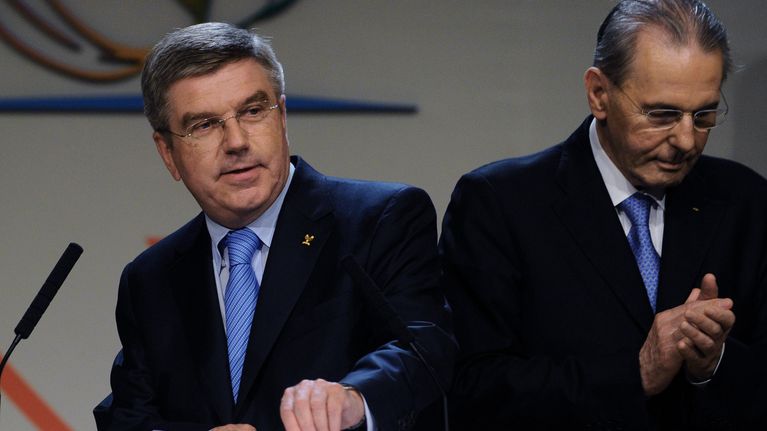 Thomas Bach (vas.) ja Jacques Rogge.