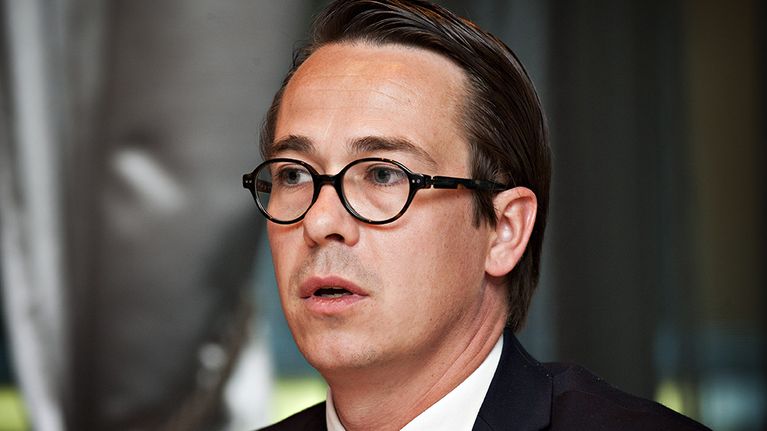 Haglund lupaa eduskunnalle lisää tietoa puolustuksen haasteista | Yle