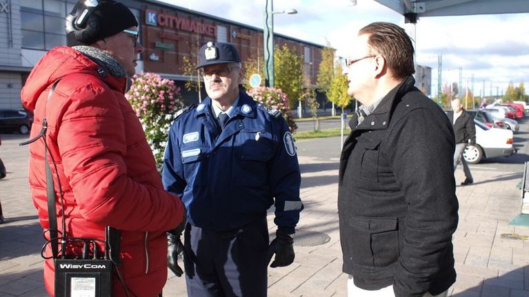 Jari Vesa, ylikomisario Pertti Haapasalo ja kaupunginvaltuutettu Juhani Keinänen.