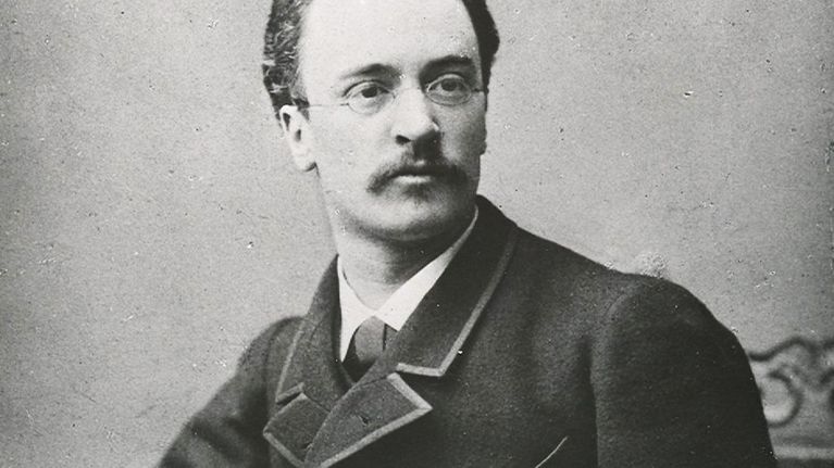Nuori insinööri Rudolf Diesel vuonna 1883. Kolme vuotta aiemmin hän valmistui Münchenin teknillisistä yliopistosta koulun historian parhain arvosanoin.