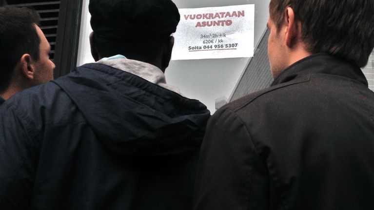 Jos näytät tai kuulostat ulkomaalaiselta, miten se vaikuttaa asunnon hankintaan.