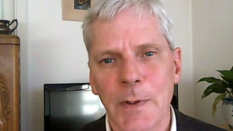 Wikileaksin tiedottaja Kristinn Hrafnsson Yle Uutisten haastattelussa Skype-yhteyden kautta.