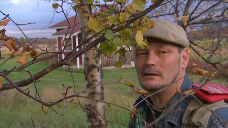 Pohjoisen kirjailija Jarmo Stoor kirjoittaa väkevästi niin lapsuudestaan lestadiolaisyhteisössä kuin Oulun seudun IT-maailmastakin.
