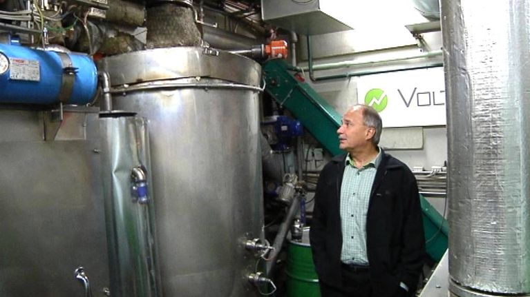 Elektrobitin perustajana tunnettu Juha Hulkko edistää nyt puhtaan lähienergian pientuotantoa.