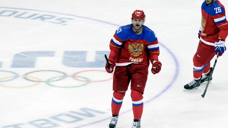 Aleksander Radulov juhlii maalia.
