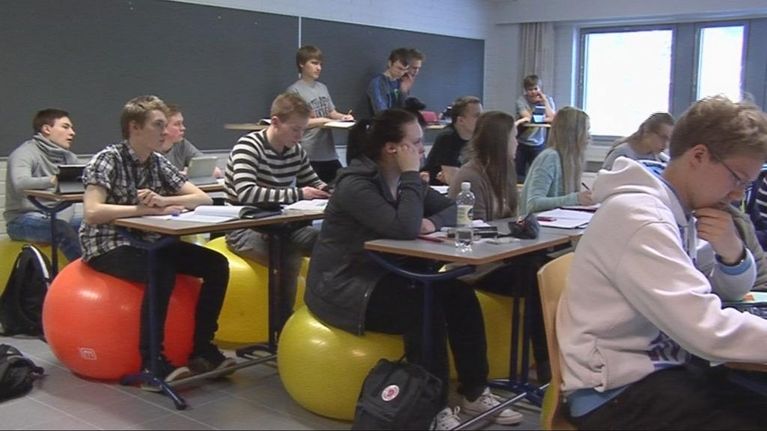 Joensuun normaalikoulussa on tuoliton luokka.