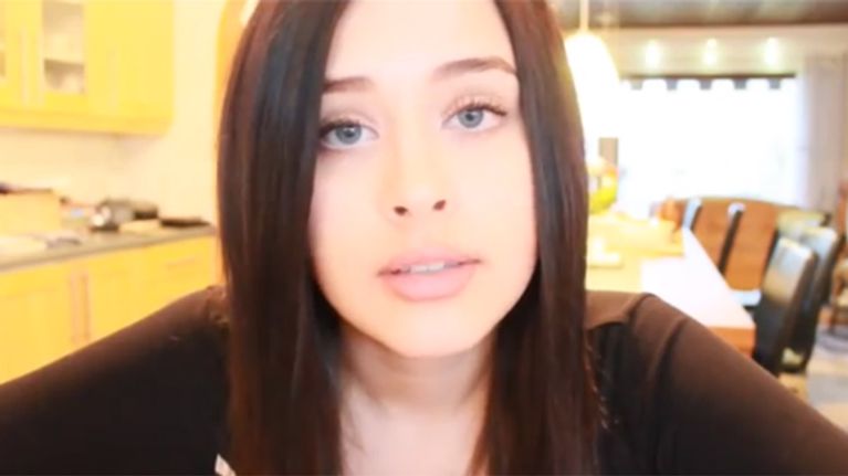 Kuvakaappaus Saran kielivideosta Youtubesta
