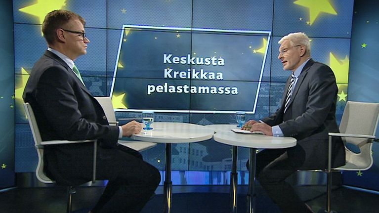 Keskustan puheenjohtaja Juha Sipilä puheenjohtajatentissä 16. toukokuuta Ylen studiolla.