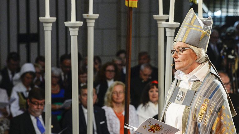 Lundin piispana toiminut Antje Jackelén asetetaan arkkipiispaksi Uppsalan tuomiokirkossa.