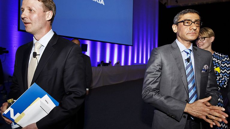 Nokian hallituksen puheenjohtaja Risto Siilasmaa (vas.) ja Nokian toimitusjohtaja Rajeev Suri kuvattuna 17. kesäkuuta Nokian yhtiökokouksessa Helsingissä. 