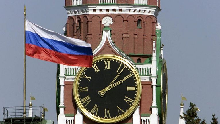 Spasskaya-tornin kello Kremlissä Moskovassa.