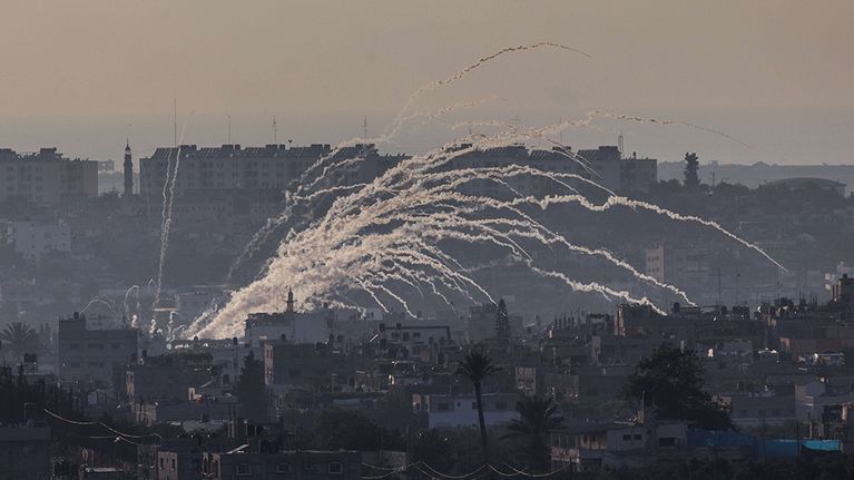 Israel iski Gazaan 8. heinäkuuta 2014, sekä useita kertoja kuluneen viikon aikana. 