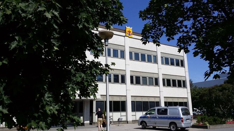 Kuvassa Kokkolan kaupungintalo heinäkuussa.