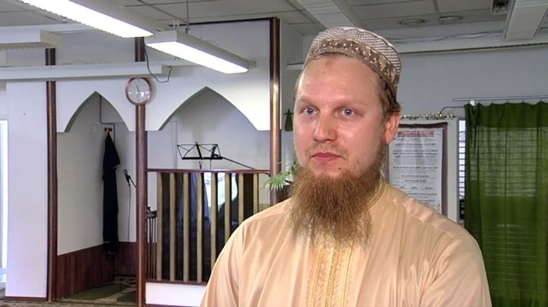 Helsingin muslimit -yhdyskunnan puheenjohtaja Hamza Peltola