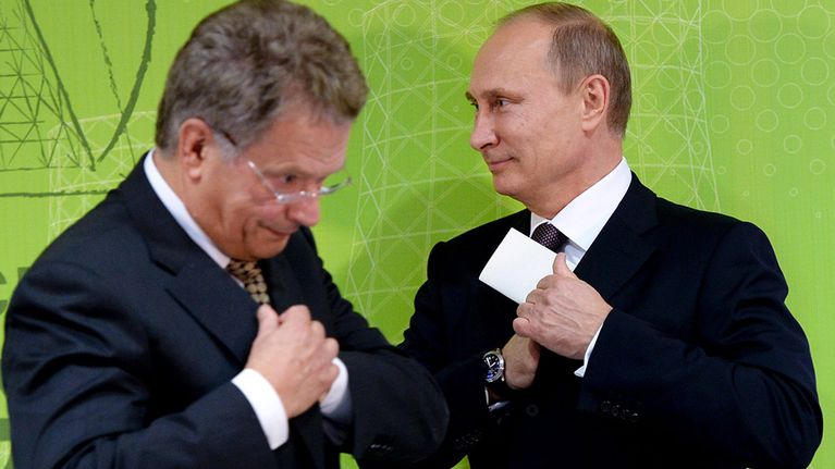 Tasavallan presidentti Sauli Niinistö (vas.) ja Venäjän presidentti Vladimir Putin tapasivat Njaganissa, Venäjällä 24. syyskuuta 2013. 