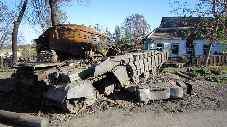 Sodan loppuvaiheessa Ukrainan armeijan kalustoa tuhottiin tehokkaasti, todennäköisesti Venäjän armeijan avustuksella.