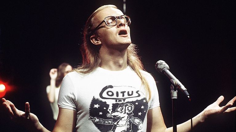 Juice Leskinen ja Coitus Int -yhtye TV2:n Iltatähti-ohjelmassa vuonna 1976.
